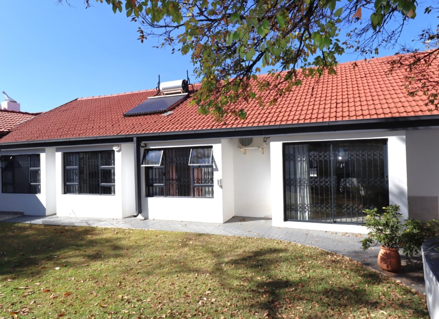 5 Bedroom Property for Sale in Waterkloof Ridge Gauteng