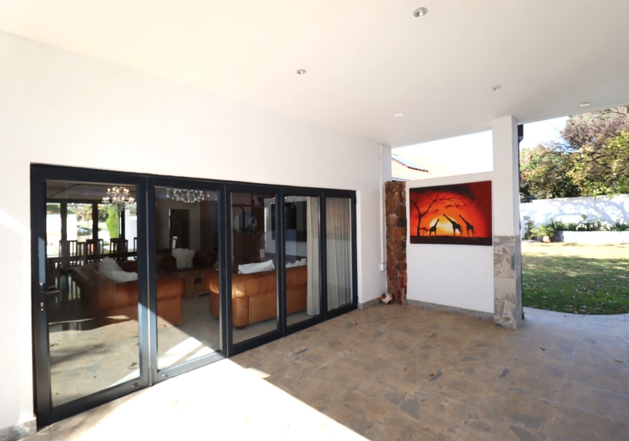 5 Bedroom Property for Sale in Waterkloof Ridge Gauteng