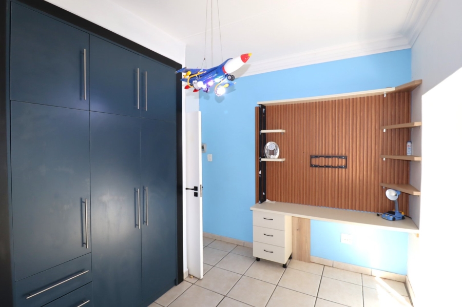 5 Bedroom Property for Sale in Waterkloof Ridge Gauteng
