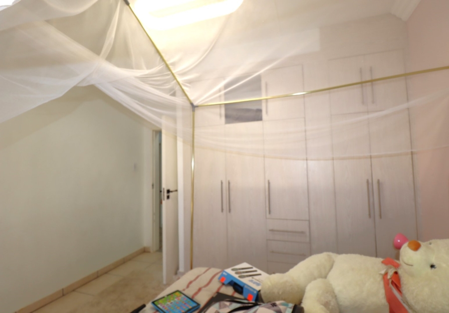 5 Bedroom Property for Sale in Waterkloof Ridge Gauteng
