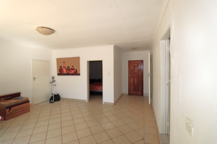 5 Bedroom Property for Sale in Waterkloof Ridge Gauteng