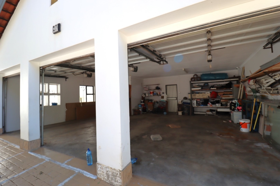 5 Bedroom Property for Sale in Waterkloof Ridge Gauteng