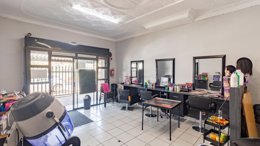  Bedroom Property for Sale in Newlands Gauteng