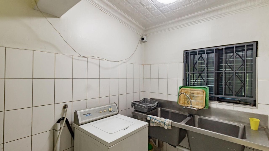  Bedroom Property for Sale in Newlands Gauteng