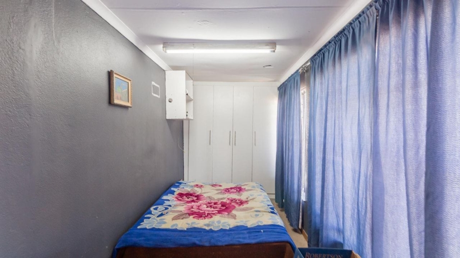  Bedroom Property for Sale in Newlands Gauteng