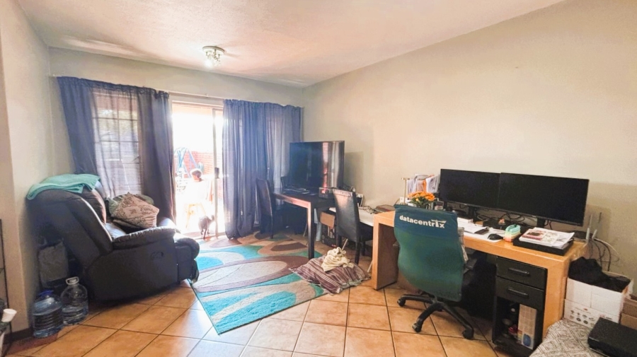 2 Bedroom Property for Sale in Eco Park Gauteng