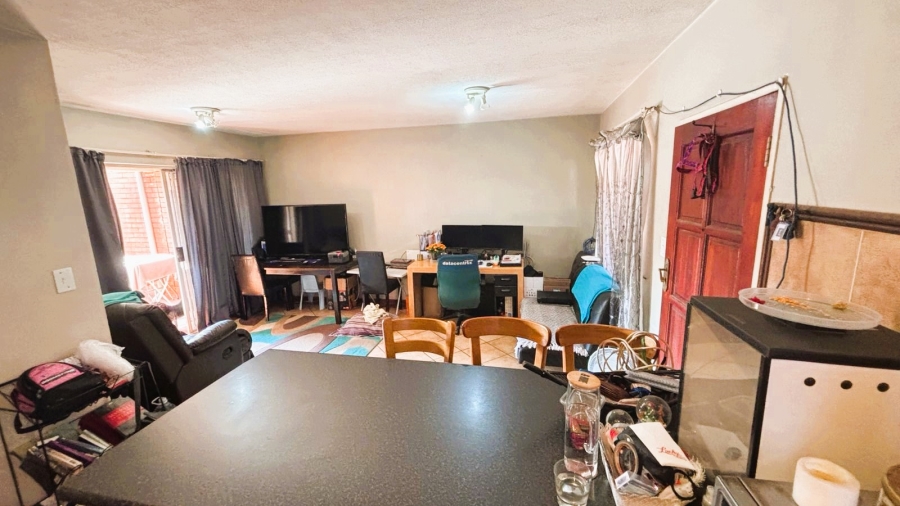 2 Bedroom Property for Sale in Eco Park Gauteng