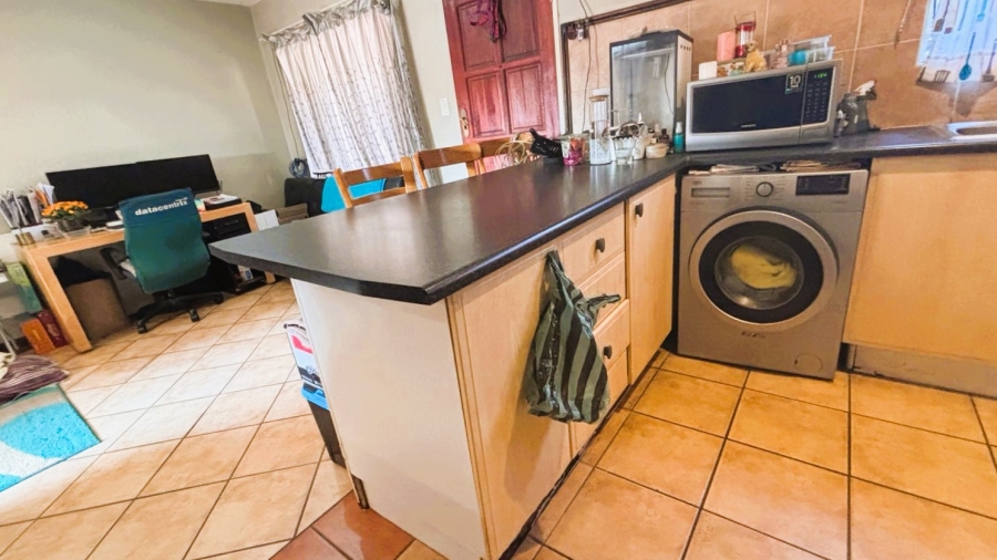 2 Bedroom Property for Sale in Eco Park Gauteng