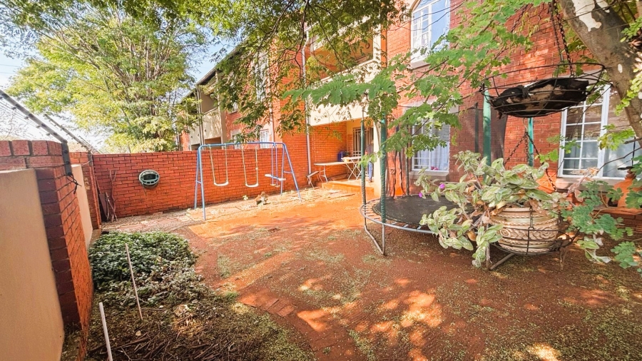 2 Bedroom Property for Sale in Eco Park Gauteng