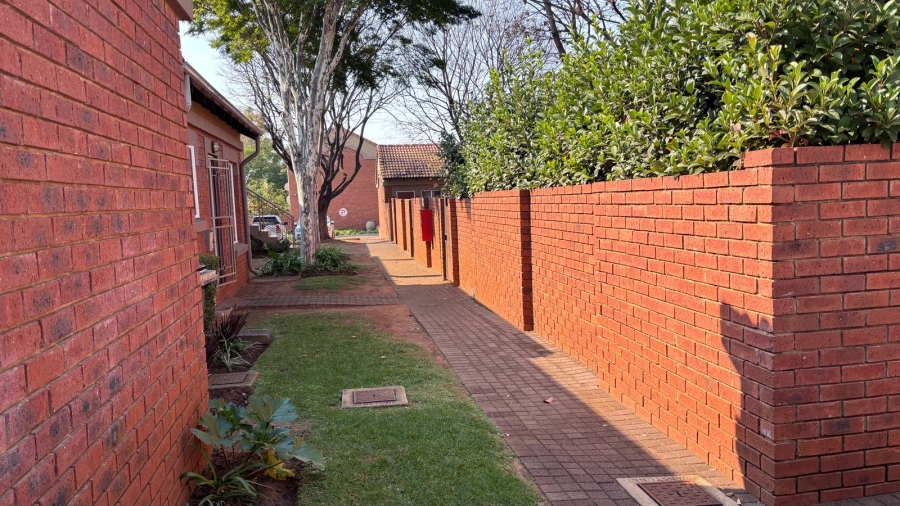 2 Bedroom Property for Sale in Eco Park Gauteng