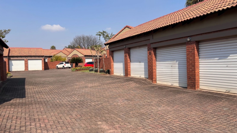 2 Bedroom Property for Sale in Eco Park Gauteng