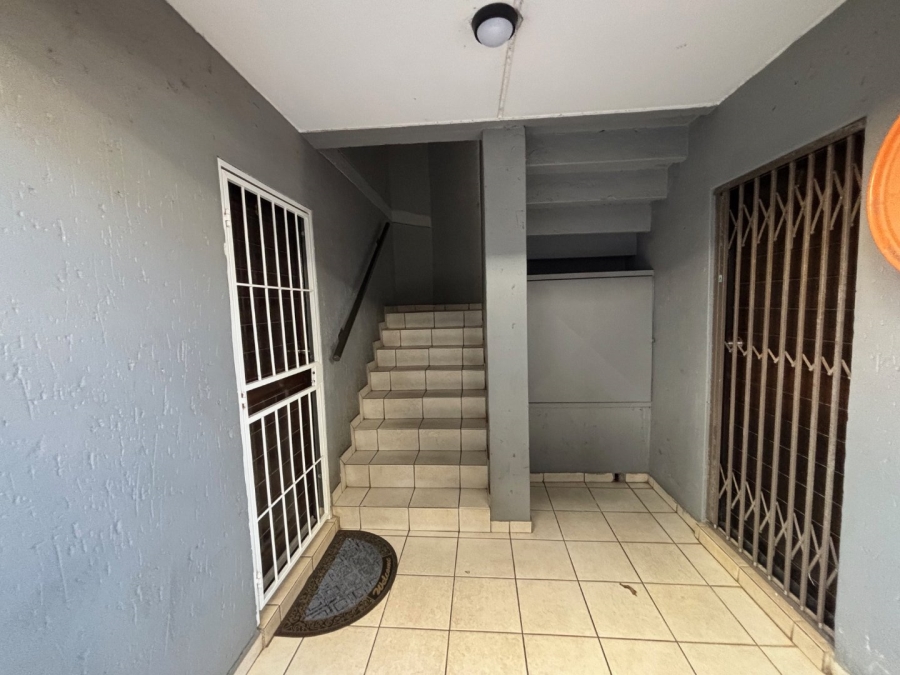 2 Bedroom Property for Sale in Bardene Gauteng