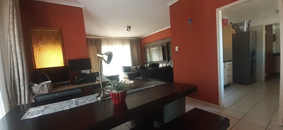 4 Bedroom Property for Sale in Mayfield Park Gauteng