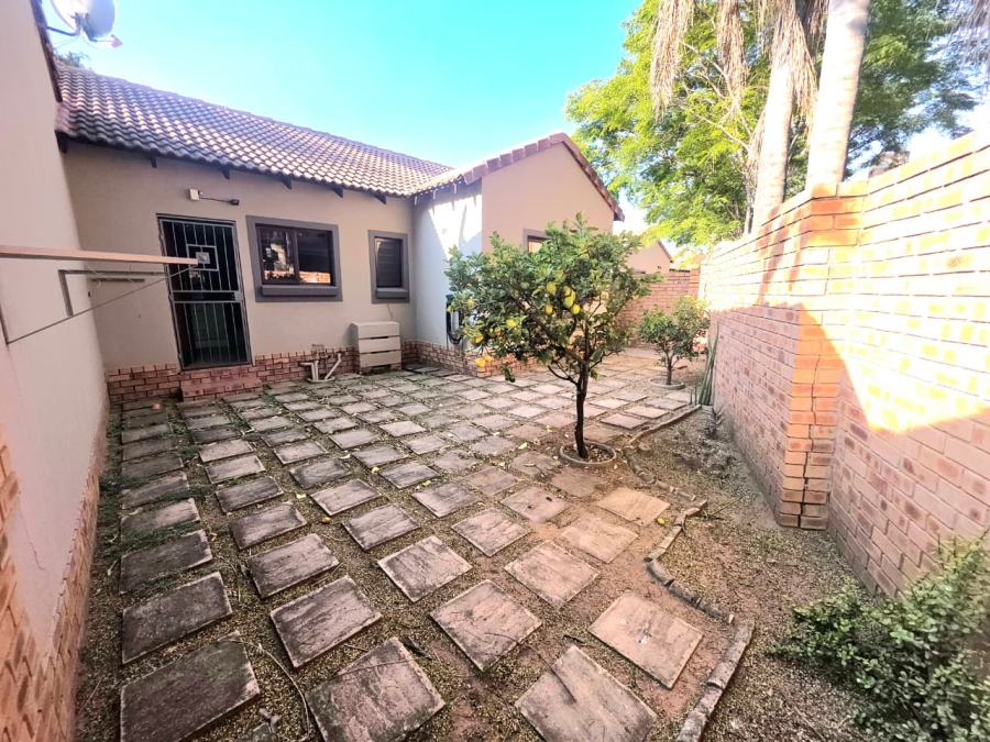 2 Bedroom Property for Sale in Equestria Gauteng