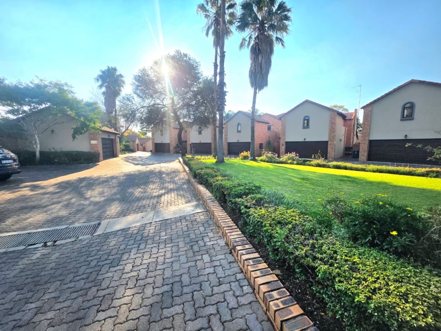 2 Bedroom Property for Sale in Equestria Gauteng