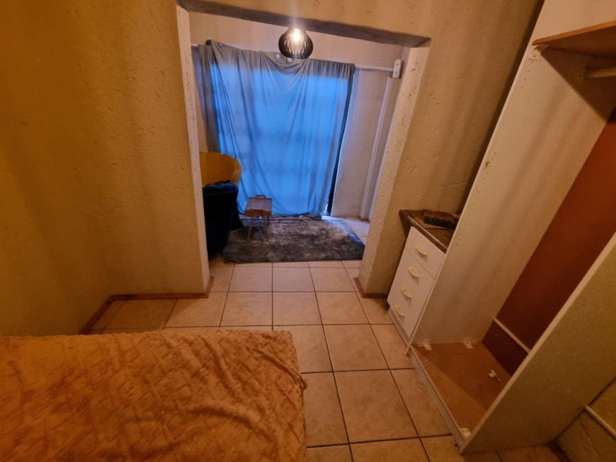 3 Bedroom Property for Sale in Vaaloewer Gauteng