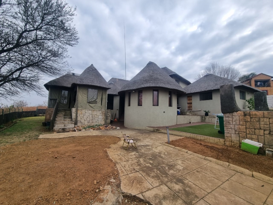 3 Bedroom Property for Sale in Vaaloewer Gauteng