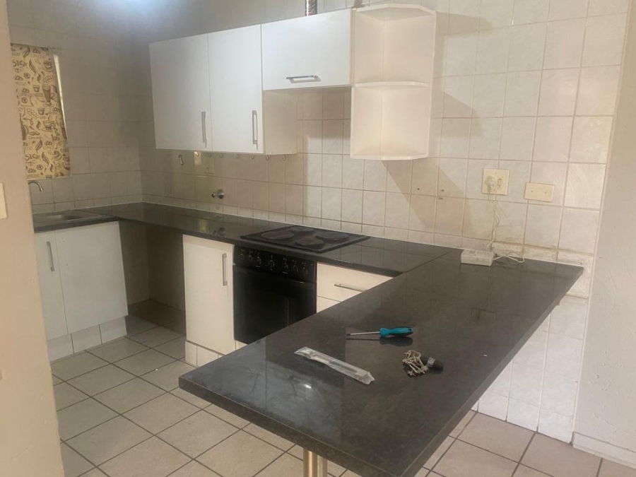 2 Bedroom Property for Sale in Isandovale Gauteng