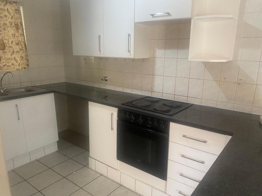 2 Bedroom Property for Sale in Isandovale Gauteng