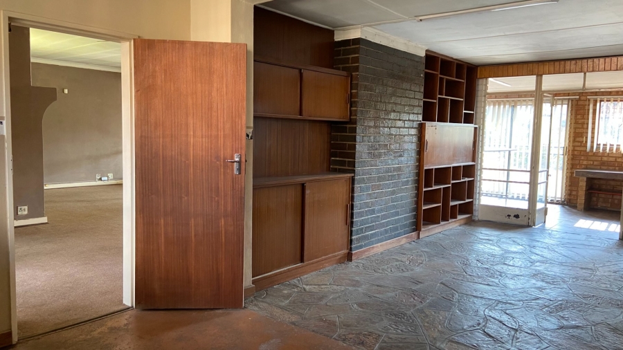 4 Bedroom Property for Sale in Selection Park Gauteng
