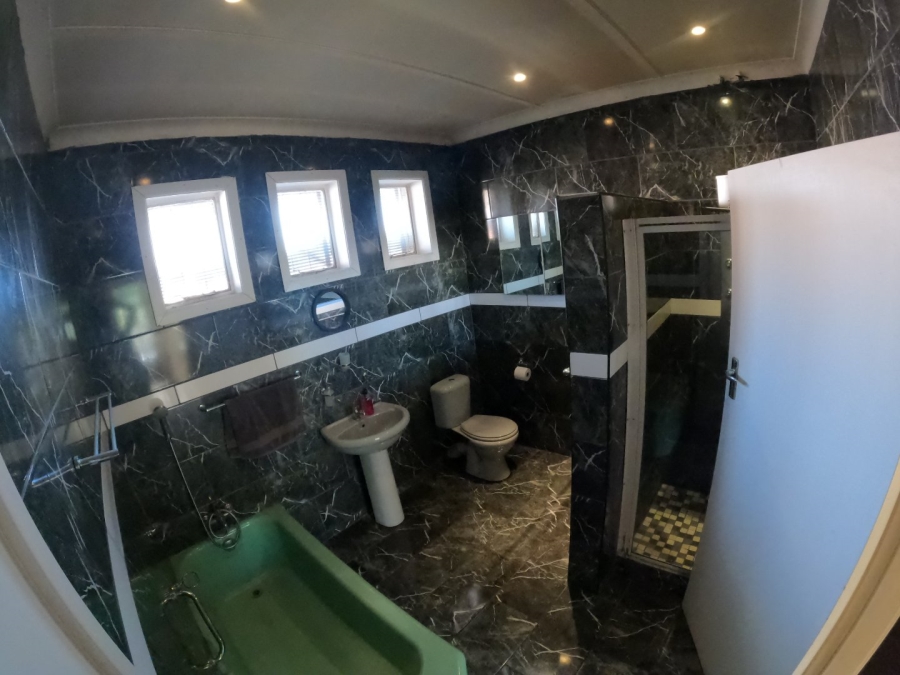 4 Bedroom Property for Sale in Selection Park Gauteng