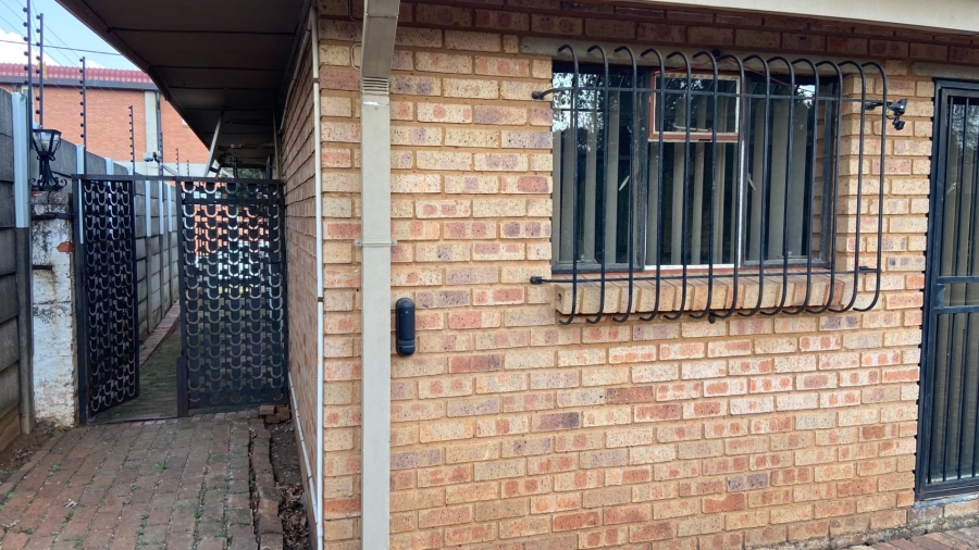4 Bedroom Property for Sale in Selection Park Gauteng