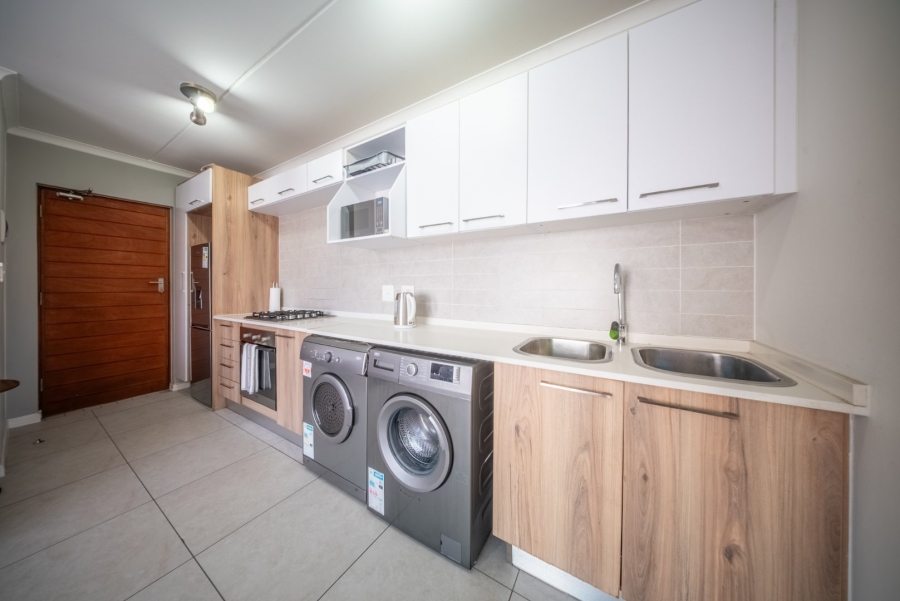 1 Bedroom Property for Sale in Modderfontein Gauteng