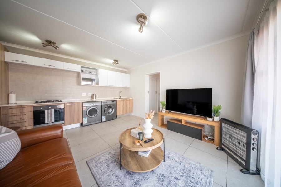 1 Bedroom Property for Sale in Modderfontein Gauteng