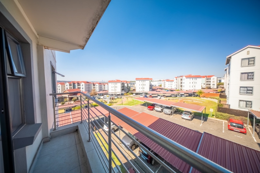 1 Bedroom Property for Sale in Modderfontein Gauteng