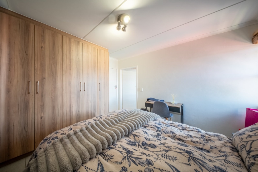 1 Bedroom Property for Sale in Modderfontein Gauteng