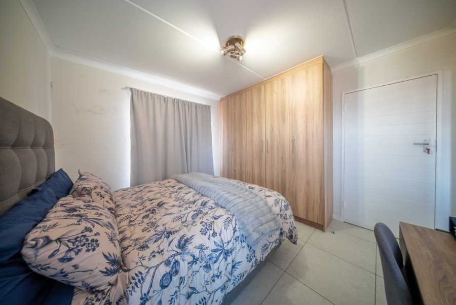 1 Bedroom Property for Sale in Modderfontein Gauteng