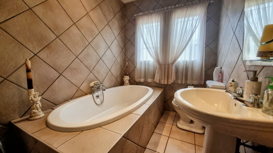 3 Bedroom Property for Sale in Arcon Park Gauteng