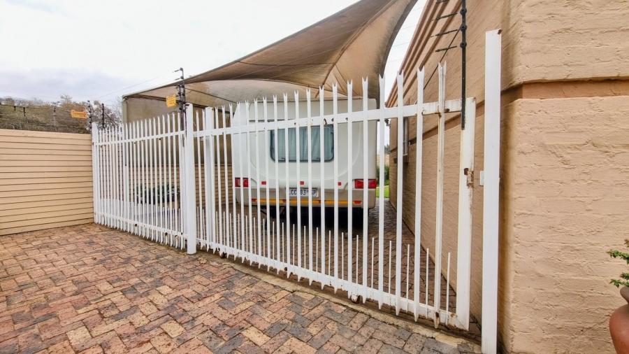 3 Bedroom Property for Sale in Arcon Park Gauteng