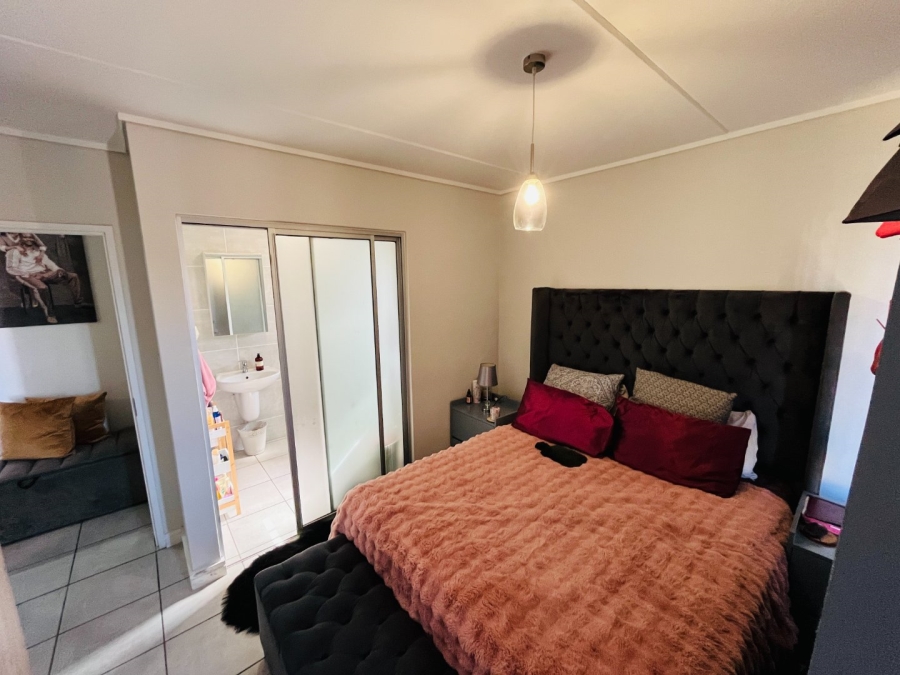 To Let 3 Bedroom Property for Rent in Linbro Park Gauteng