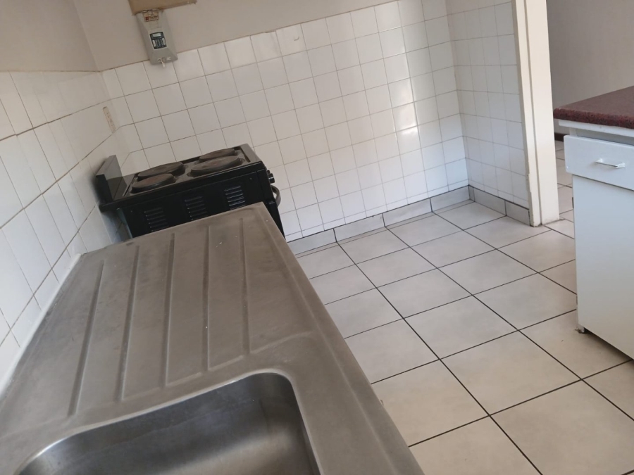 2 Bedroom Property for Sale in Kensington B Gauteng