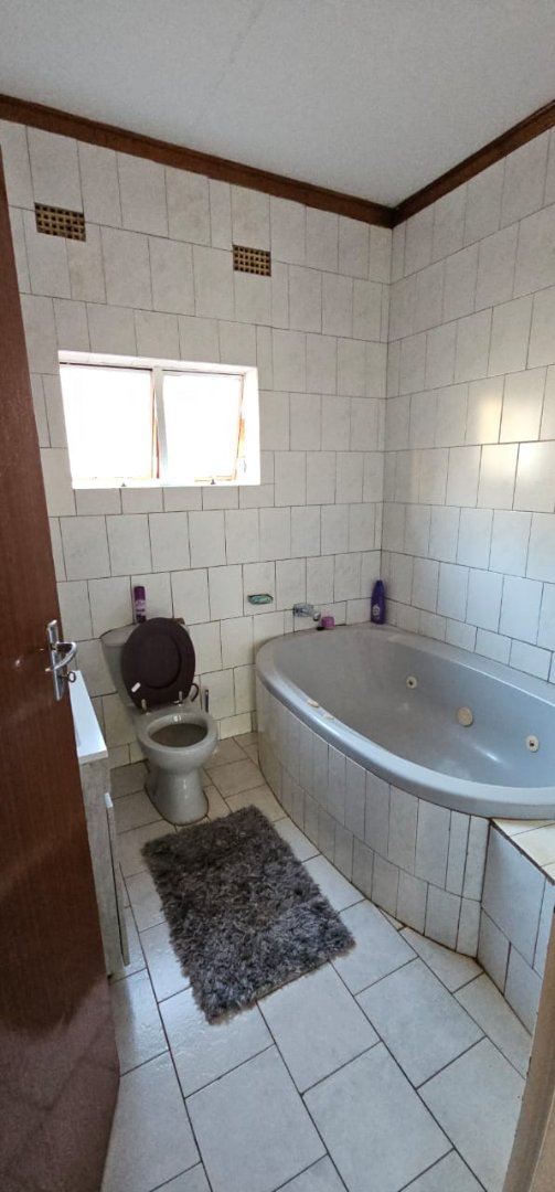 2 Bedroom Property for Sale in Kensington B Gauteng