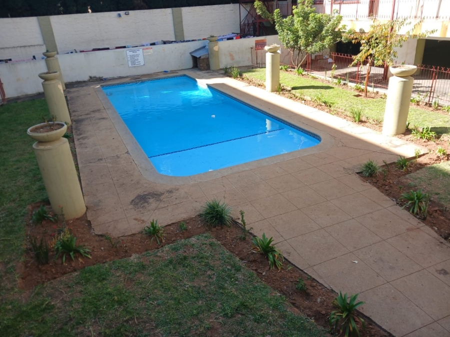 2 Bedroom Property for Sale in Kensington B Gauteng