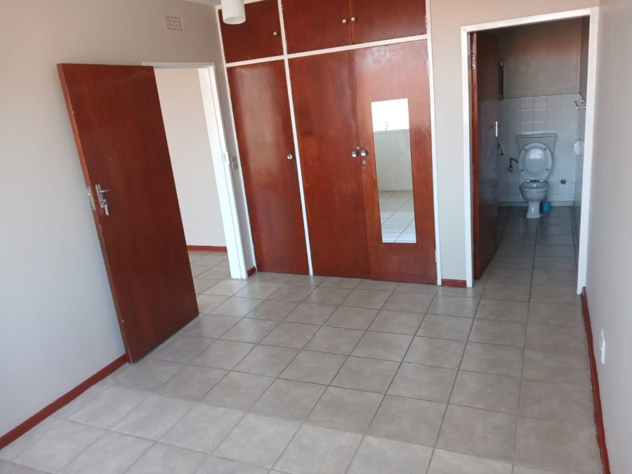2 Bedroom Property for Sale in Kensington B Gauteng