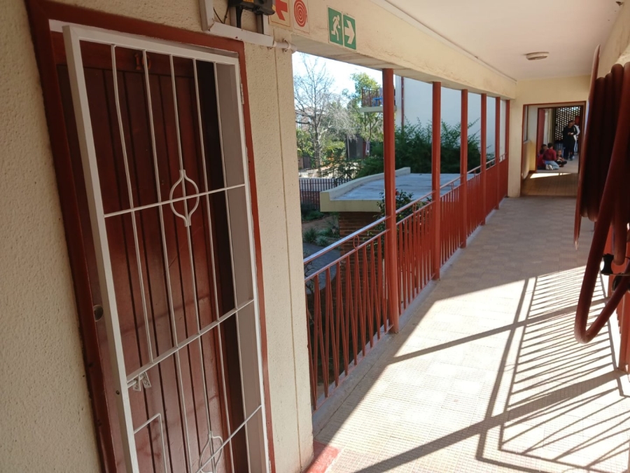 2 Bedroom Property for Sale in Kensington B Gauteng