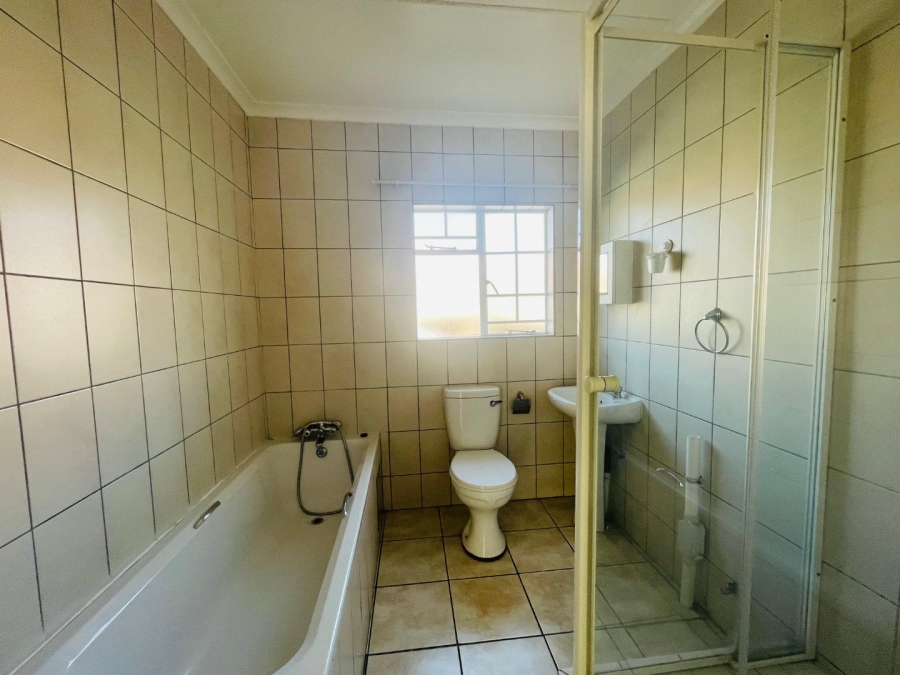 2 Bedroom Property for Sale in Comet Gauteng