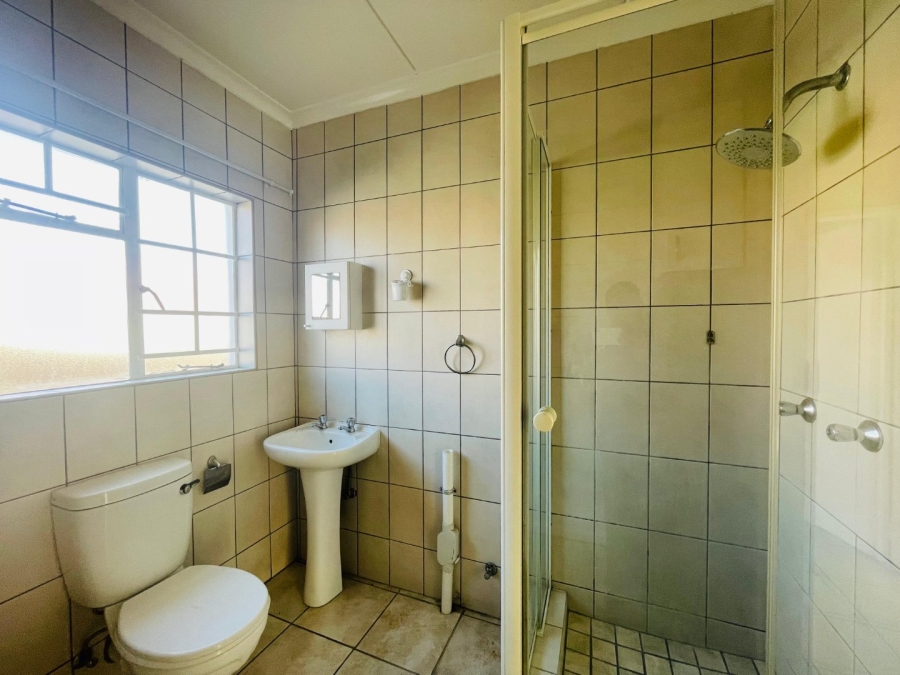 2 Bedroom Property for Sale in Comet Gauteng