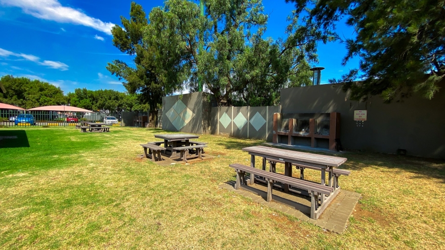 2 Bedroom Property for Sale in Comet Gauteng