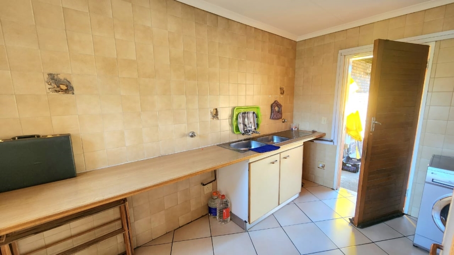 3 Bedroom Property for Sale in Brackenhurst Gauteng