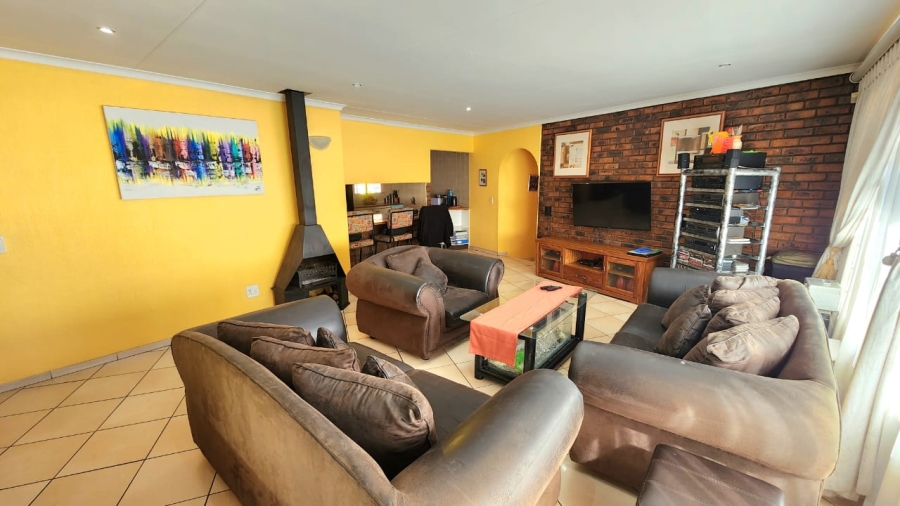 3 Bedroom Property for Sale in Brackenhurst Gauteng