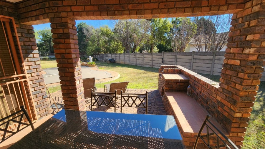 3 Bedroom Property for Sale in Brackenhurst Gauteng