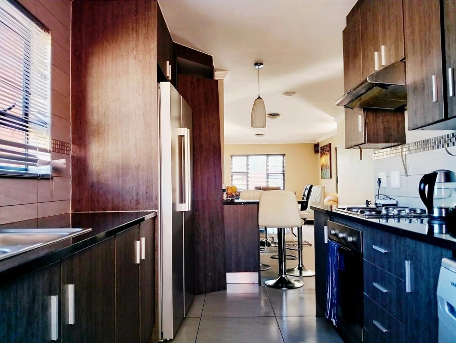 3 Bedroom Property for Sale in Amberfield Gauteng