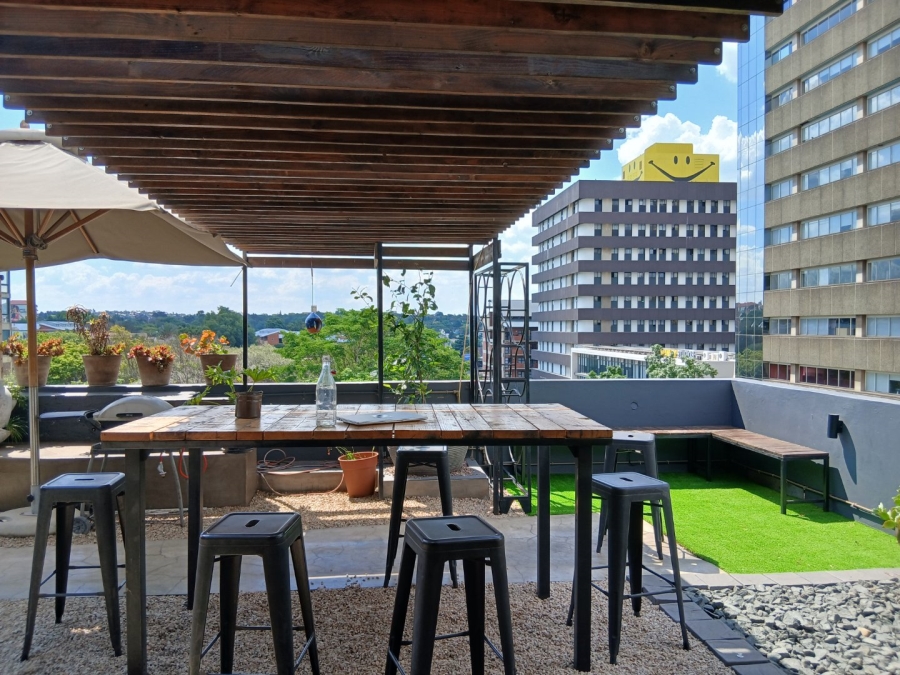 To Let 2 Bedroom Property for Rent in Milpark Gauteng