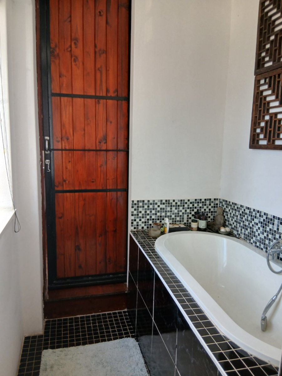 To Let 2 Bedroom Property for Rent in Milpark Gauteng