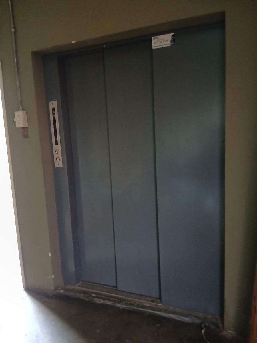 To Let 2 Bedroom Property for Rent in Milpark Gauteng
