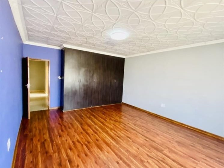 5 Bedroom Property for Sale in Geluksdal Gauteng